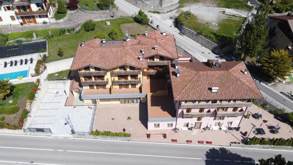 Tenno Appartamenti Garda Lake Eksteriør bilde